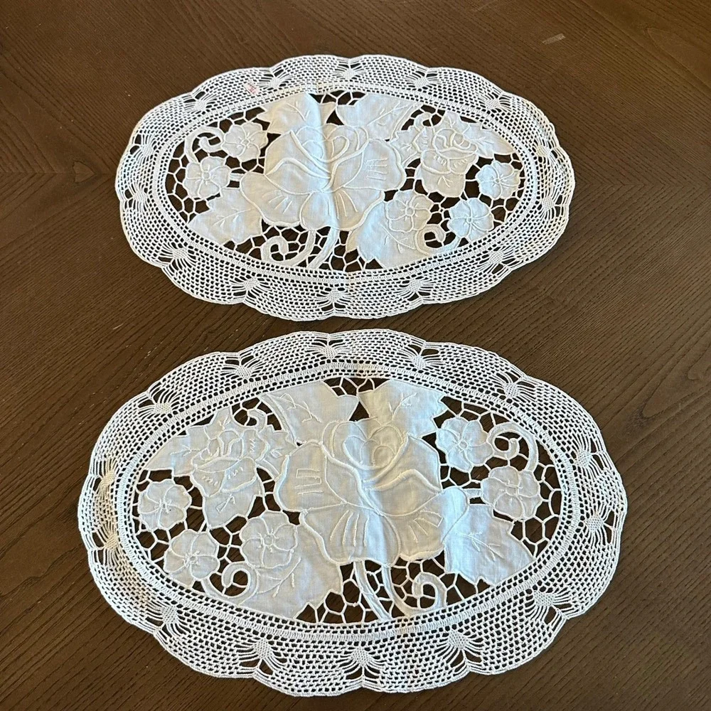 Vintage White Lace Oval Doilies Set of 2 Floral Rose Embroidered 18x12 Inch